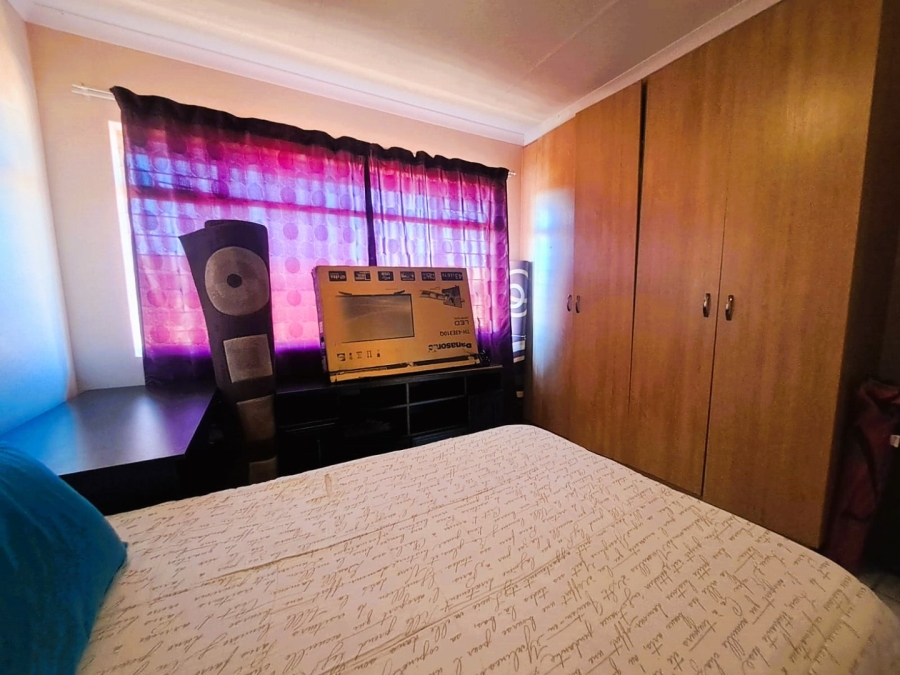 2 Bedroom Property for Sale in Pellissier Free State